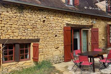 Location de vacances pour 6 personnes, avec piscine à Saint-Cirq-Madelon