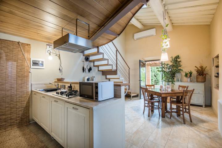 Appartamento intero, Brotes: Appartamento chic in Toscana con piscina, jacuzzi, sauna condivisa, Wi-Fi, aria condizionata in Sovicille, Chianti
