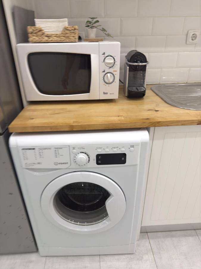 Apartamento inteiro, Near Monsanto W/ Barbecue in Benfica, Lisboa