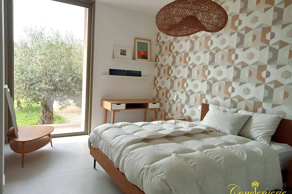 La Villa des Vignes in Castillon-du-Gard, Nimes region