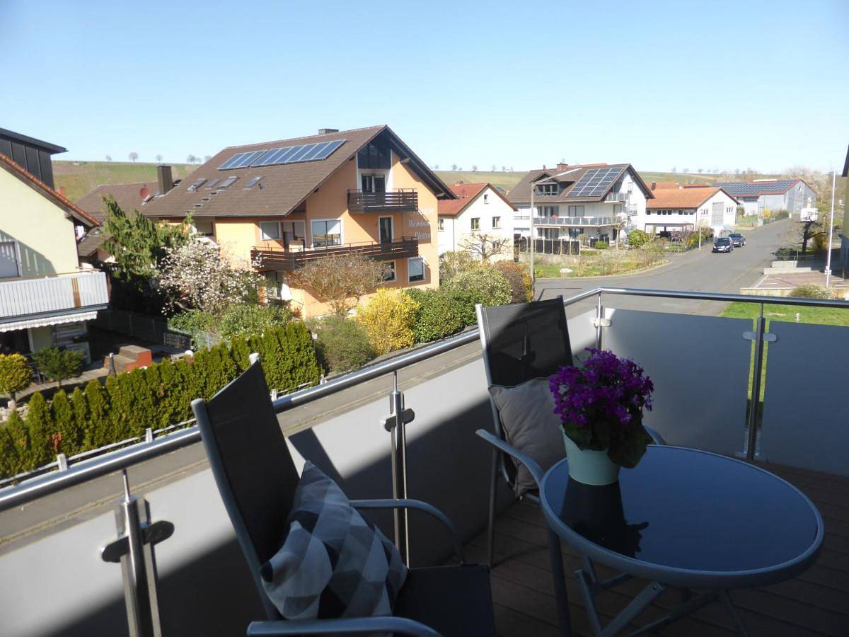 Ganze Wohnung, Ferienwohnung Volkacher Str.10 in Nordheim am Main, Fränkisches Weinland