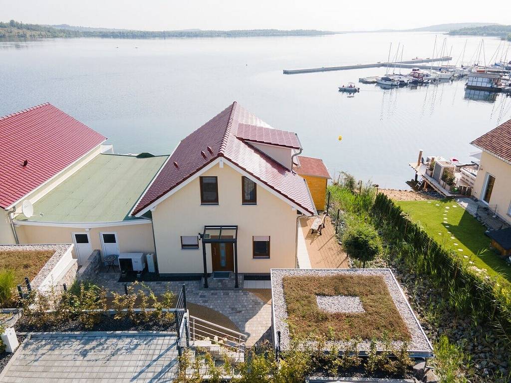Ferienhaus in Mücheln mit Schwimmbecken in Mücheln (Geiseltal), Saale-Unstrut