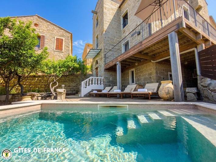 Casa vacanza per 6 persone, con Terrazza e Piscina nonché Sauna a Viggianello (Francia)