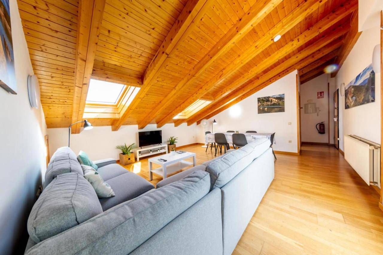 Apartamento entero, Renovado - Ático Plaza Herradores, céntrico y wifi in Soria, Provincia de Soria