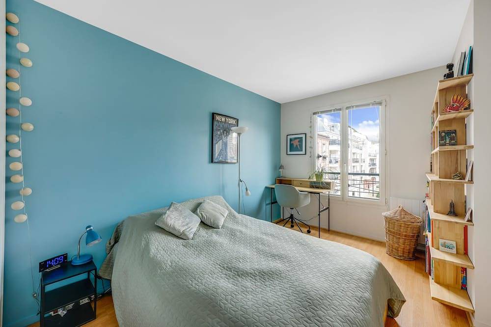 Entire apartment, 90 m2 chic, cosy, bright, modern, 6 mn from Paris on foot, 3 mn from the metro in Les Lilas, Seine-Saint-Denis