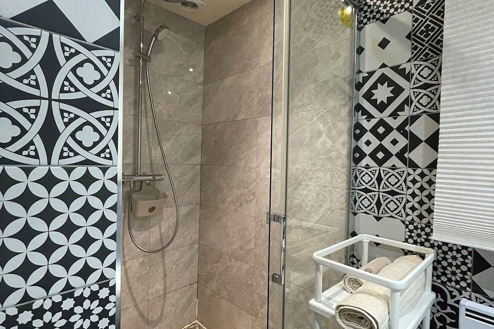 Entire apartment, Joli Studio Place Notre Dame in Pontoise, Val-d'Oise