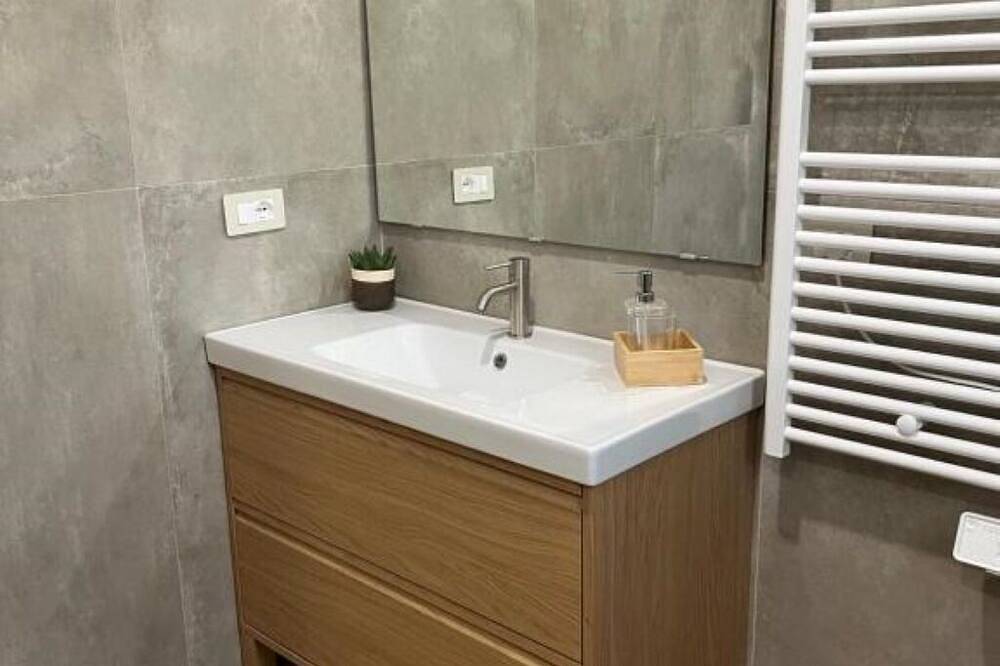 Al Capannone di Pietro, camera quadrupla superior con bagno privato in Colli a Volturno, Matese