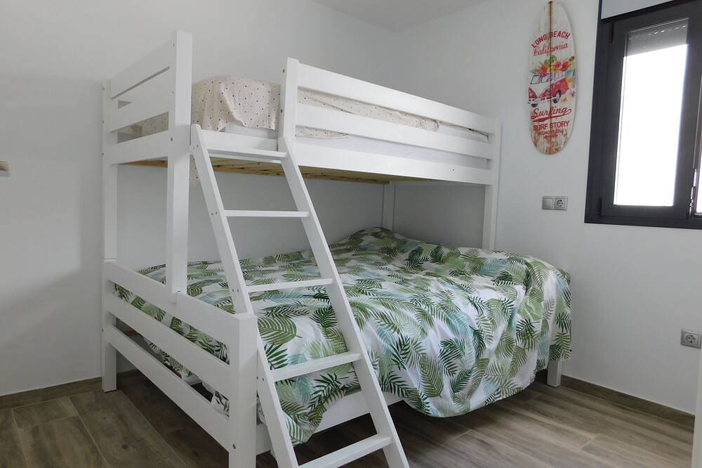Fabolous Villa 2 chambres avec piscine privée, climatisation complète in Torrevieja, Costa Blanca