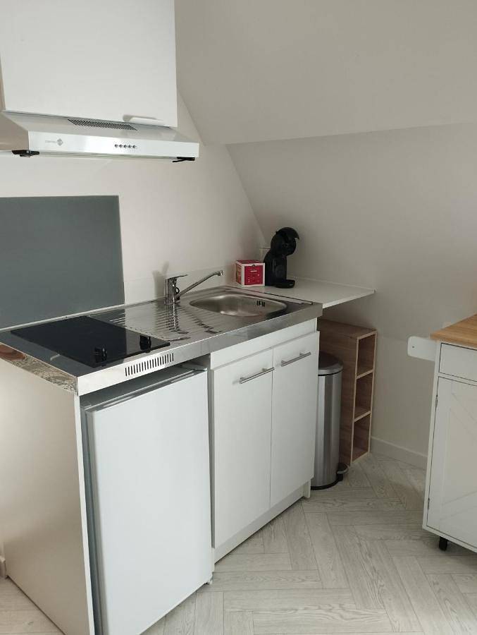 Appartement entier, One-Bedroom Apartment in Beaufort-en-Vallée, Région d'Angers