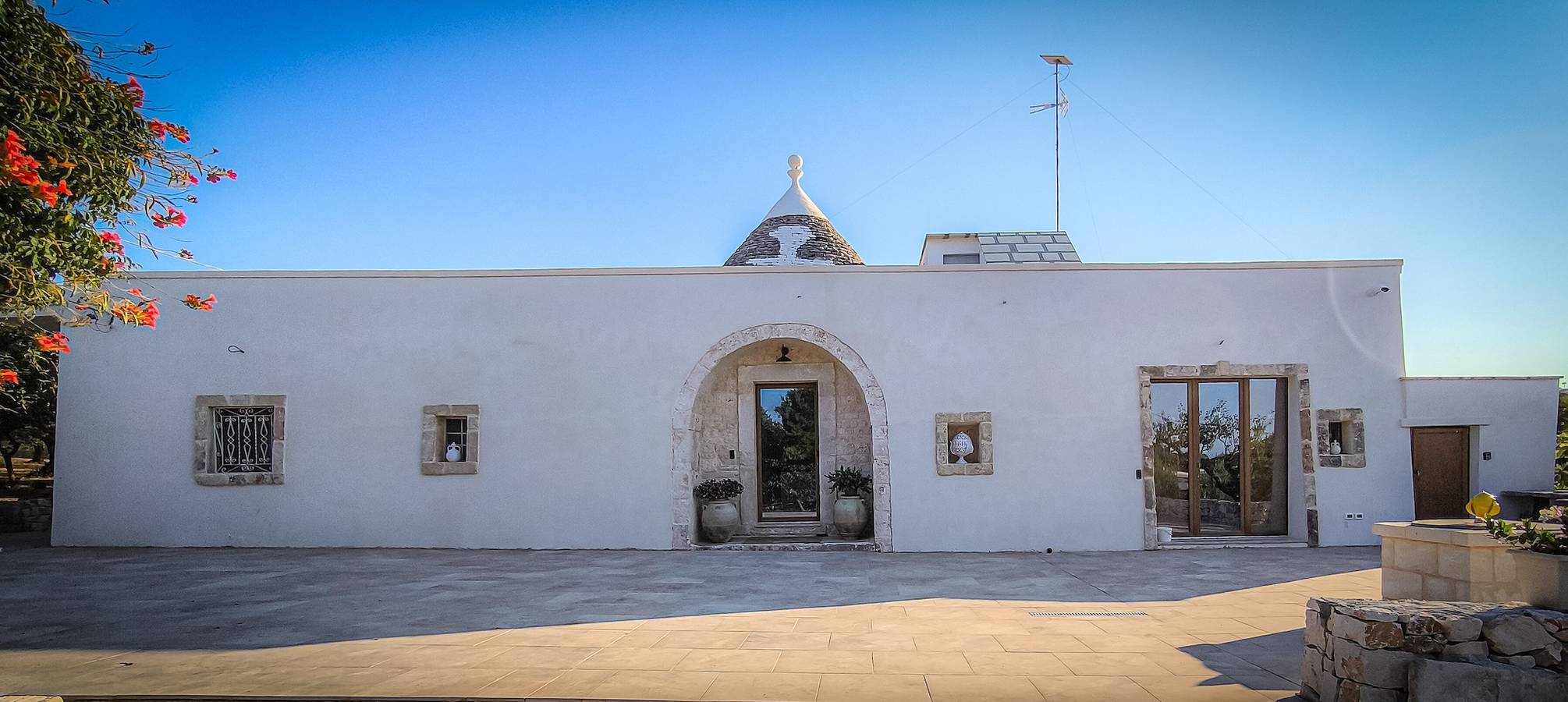 Ganze Wohnung, Suite „Masseria Latorre – Suite il Vecchio Pozzo“ mit Garten, Wlan und Klimaanlage in Locorotondo, Bari Provinz