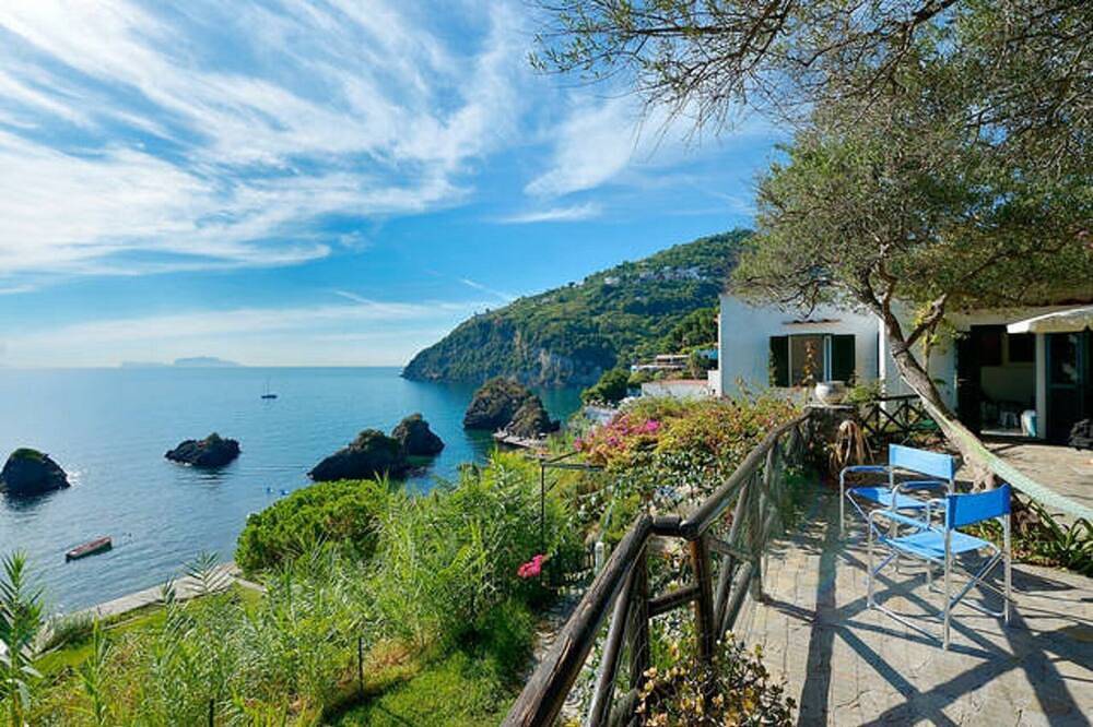 Cottage by the Sea in Cartaromana Bay,  Aragonses Castle View in Spiaggia di Cartaromana, Ischia Città