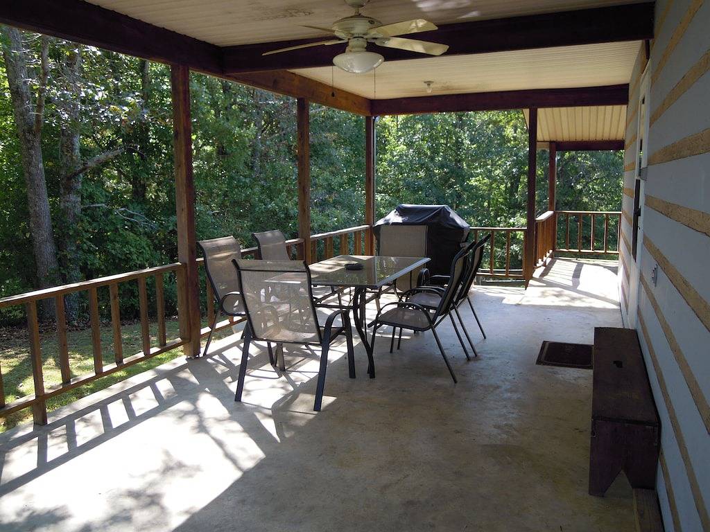 Dale Hollow Cabin neben dem State Park W / Free Covered Slip & New Furnishings! in Dale Hollow Lake