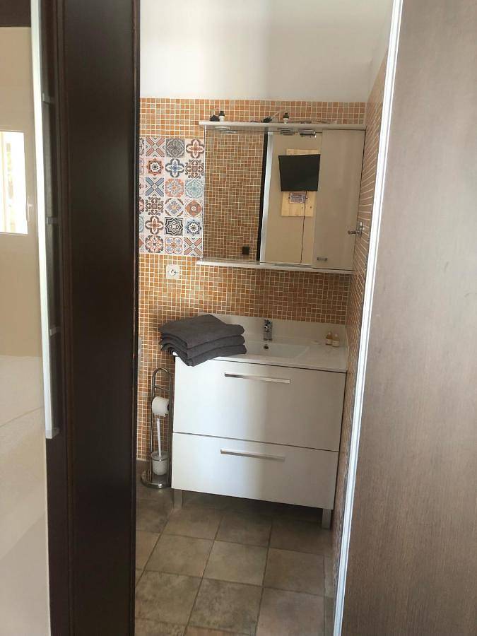 Location de vacances pour 4 personnes, avec jardin ainsi que piscine et jacuzzi à Les Mées - 4