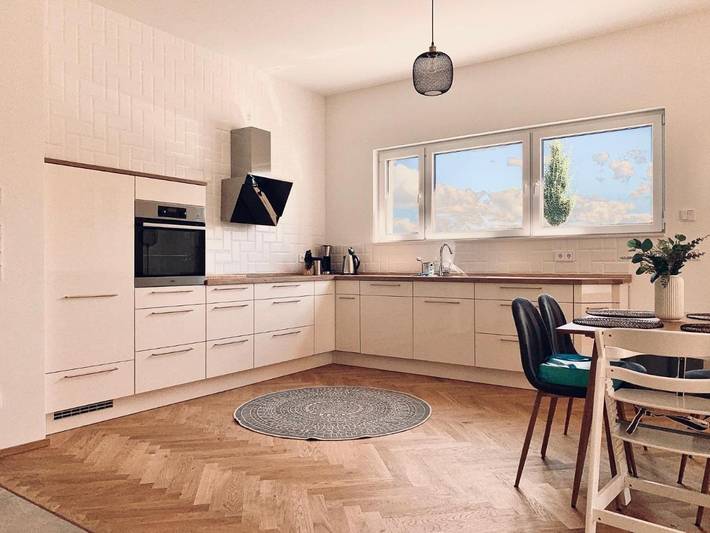 Ferienwohnung für 4 Personen, mit Terrasse und Garten sowie Seeblick und Ausblick in Großräschen
