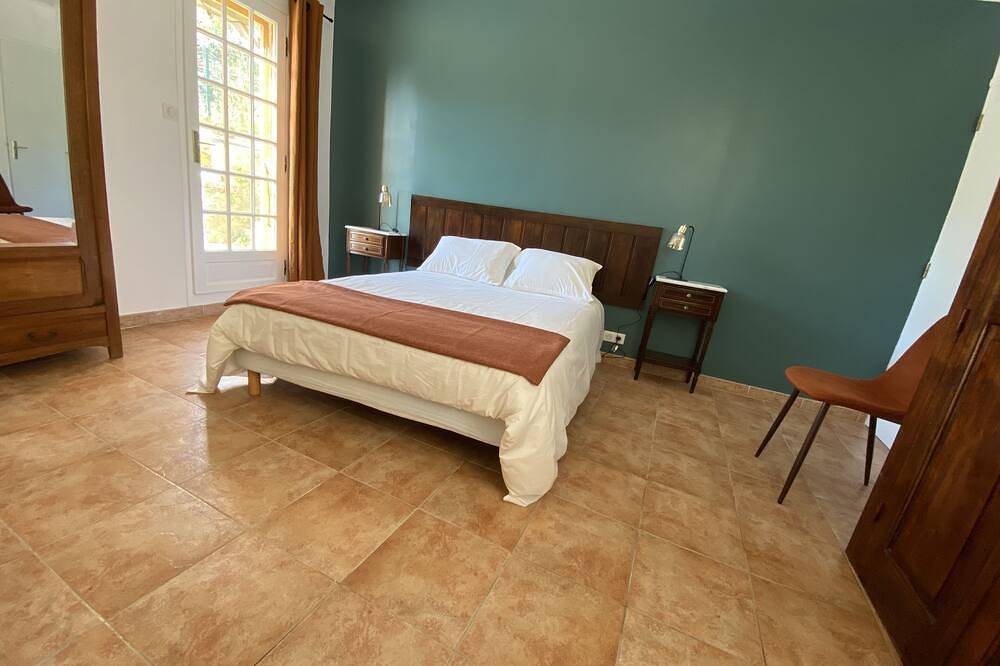 Air-conditioned village house with swimming pool -Casa Orsini - in Nessa, Région de Calvi