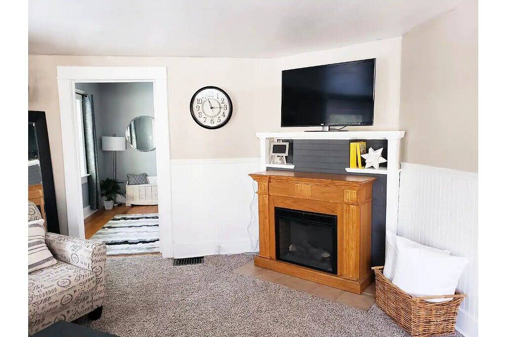 Ivywild Bungalow ↠Close to Trails/Downtown/Shops↞ in Broadmoor, Colorado Springs