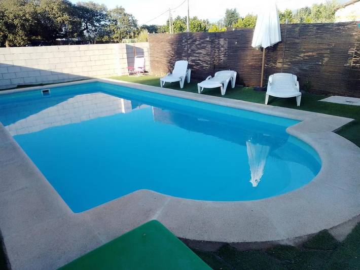 Ferienwohnung für 4 Personen, mit Pool und Ausblick sowie Garten - 1
