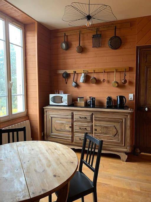 Six-Bedroom House in Pionsat, Puy-de-Dôme
