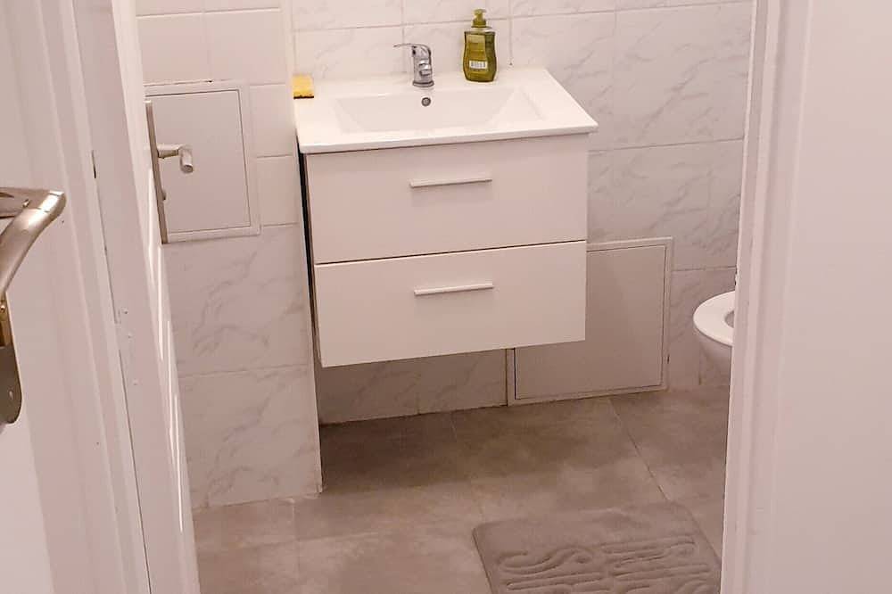 Magnificent F2 with terrace and parking, close to a park and 7 minutes from station in Le Mée-sur-Seine, Seine-et-Marne