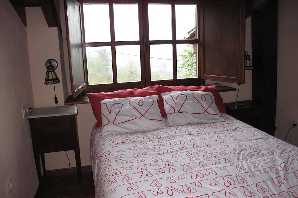 Rural House in Picos de Europa for Four or Five People in Alles, Peñamellera Alta