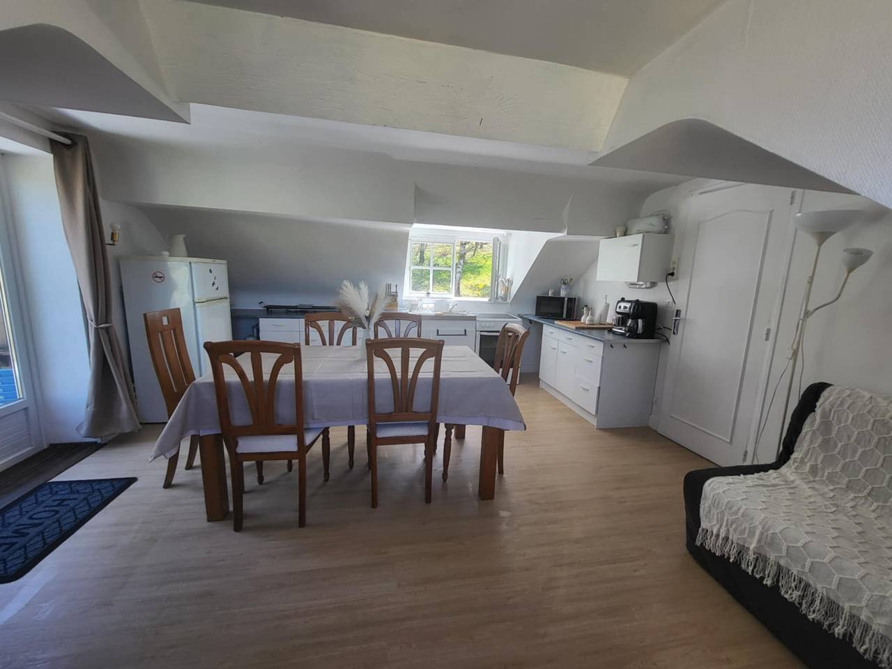 Studios Les Iris - Gîte Bellevue: terraza privada, jardín común y Wi-Fi in Monthou-sur-Cher, Sologne