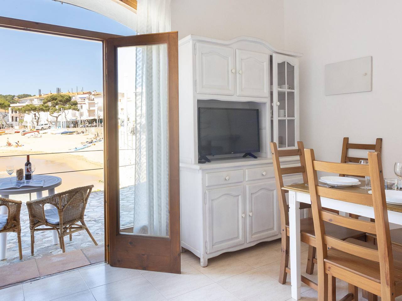 Entire apartment, Seaside apartment Tamariu for 4-6 people, with Ac and sea view in Platja de Tamariu (Palafrugell), Tamariu