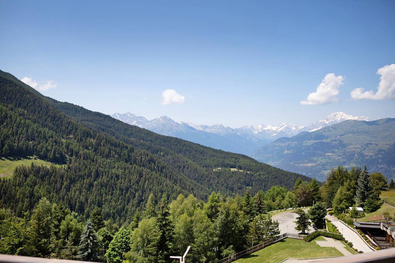 Appartamento intero, Appartamento Il Nido di Pila - Rifugio panoramico vicino agli impianti in Pila (Aosta), Comune di Gressan