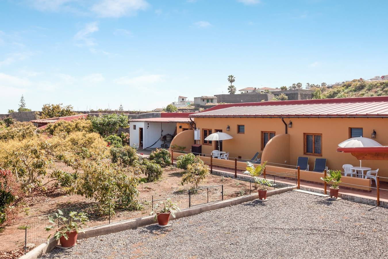 Apartamento vacacional "Casa Quemahierro 1" con vistas al mar, piscina y jardín in La Mancha, Icod de los Vinos