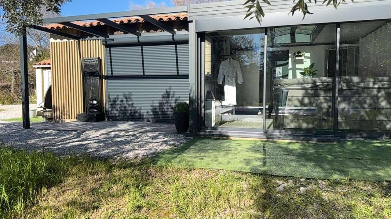 Deluxe Double Room in Peyruis, Région de Forcalquier