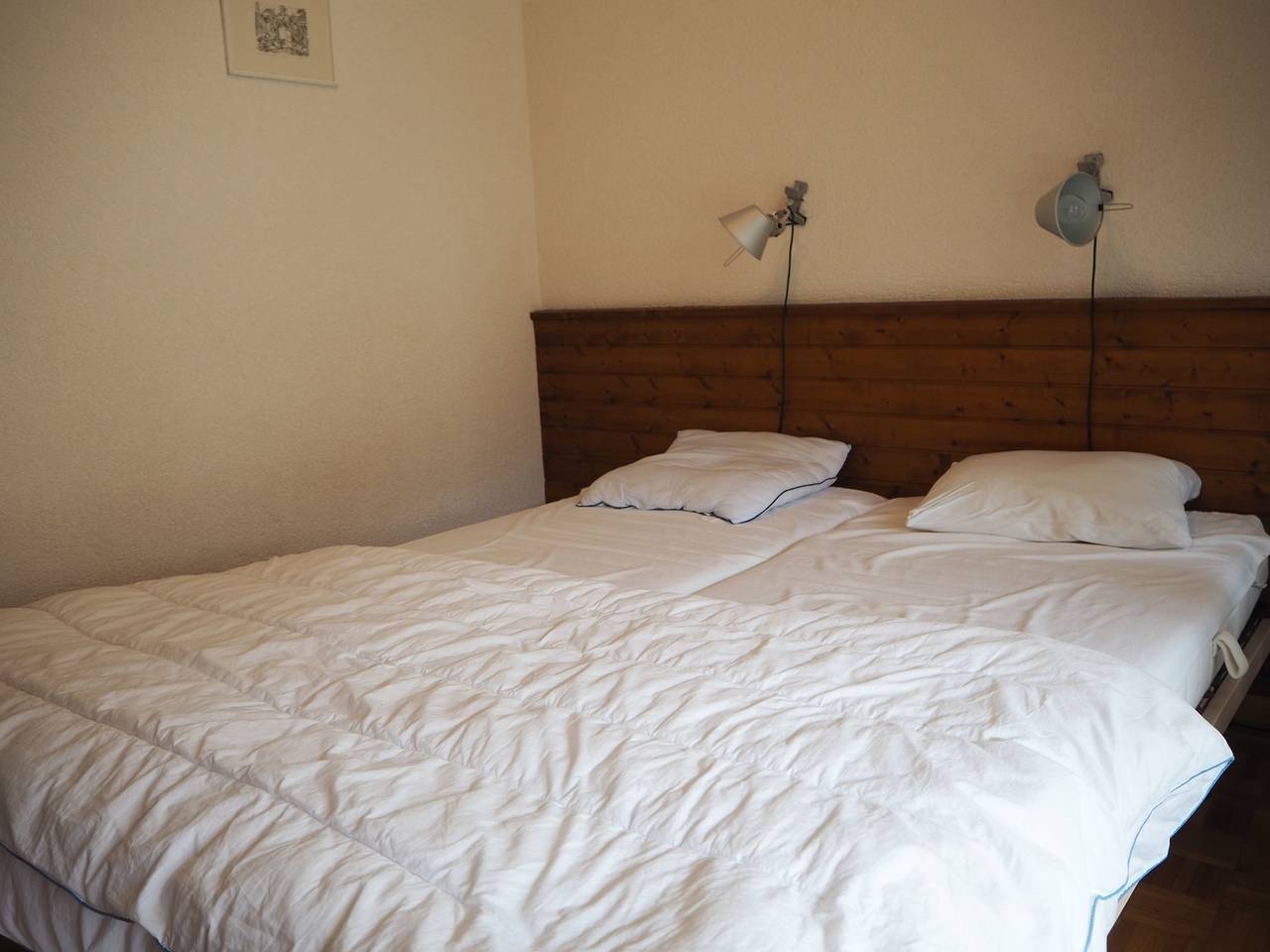 Apartamento entero, Cité Radieuse C Lagettes n°122, with private terrace and shared garden in Chalais (Suiza), Alpes del Valais