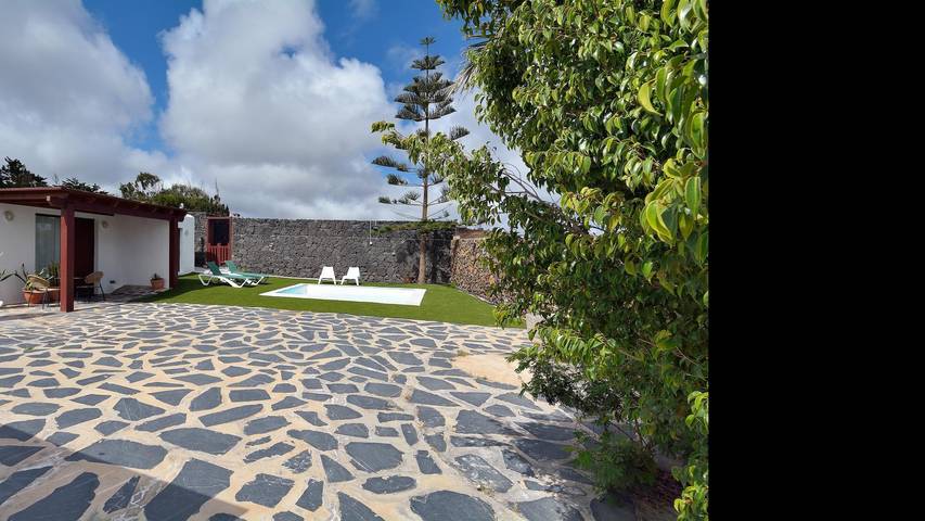 Casa rural para 6 personas, con terraza además de piscina y jardín, Familias con niños en Tinajo - 3