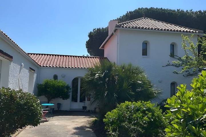 Chambre d’hôte pour 2 personnes, avec jardin et piscine aux Les Sables-d'Olonne - 3