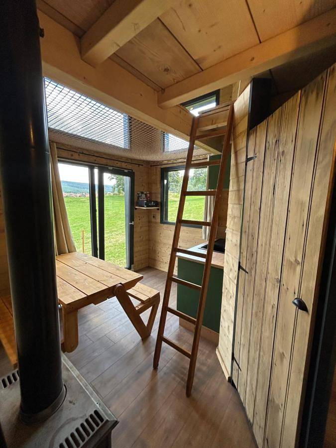 Tent in Ouhans, Jura Francais