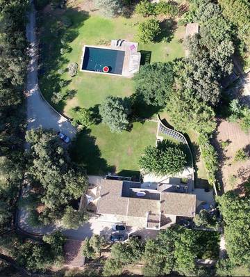 Gîte pour 2 personnes, avec jardin et piscine à Rognes