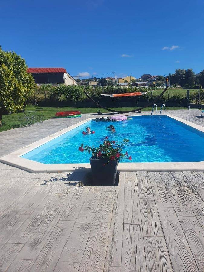 Location de vacances pour 2 personnes, avec vue ainsi que jardin et piscine à Leiria - 2
