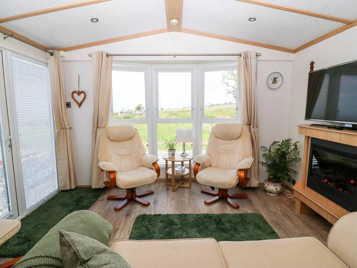 Glamping for 4 people, with Garden in Snowdonia