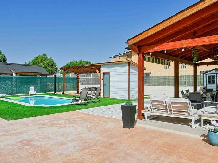 Casa rural para 3 personas, con Jacuzzi y Terraza además de Jardín y Piscina en Provincia de Cuenca - 2