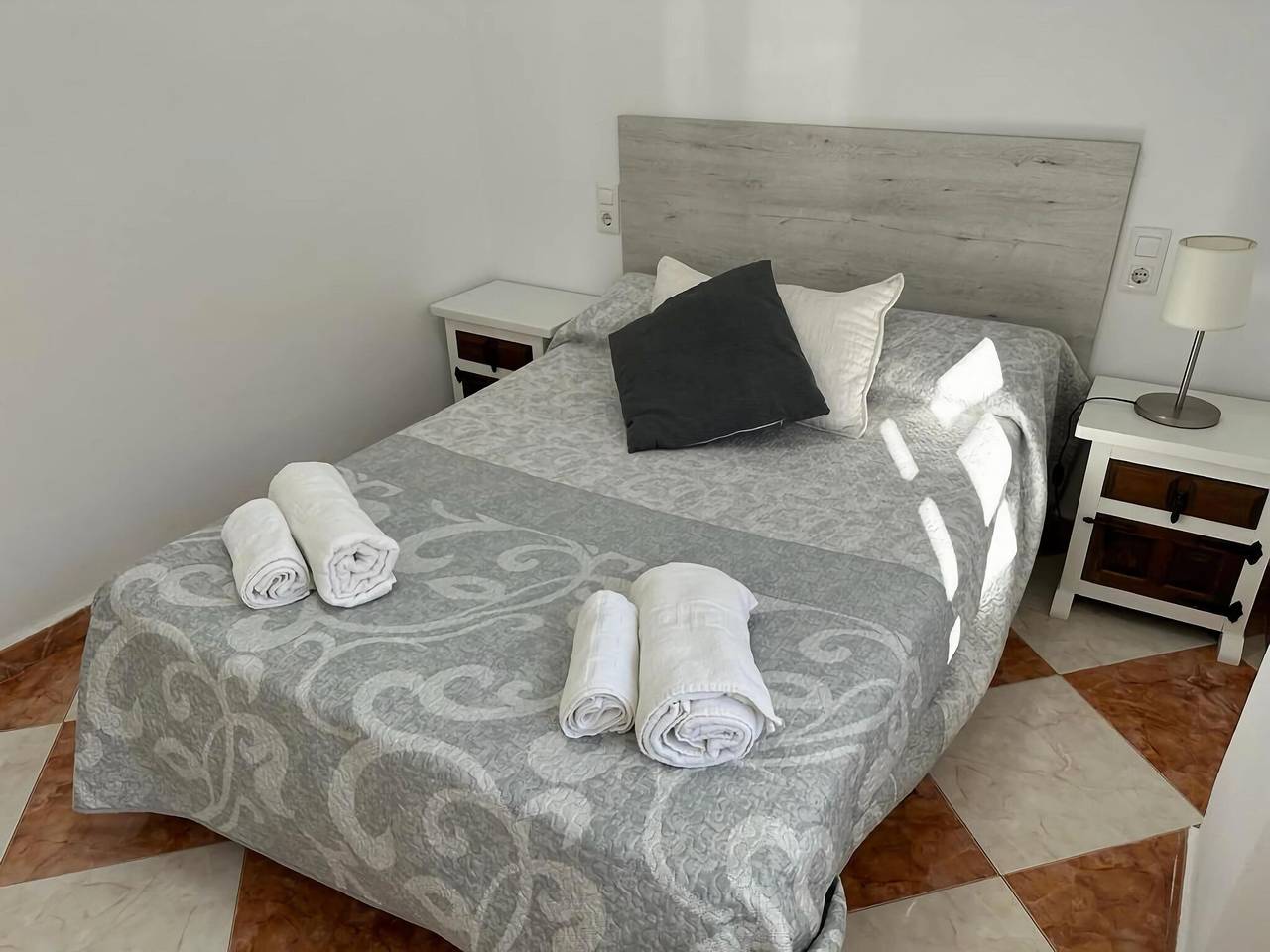 Entire apartment, Apartment near sea beach and vibrant center in Oliva, Costa de Valencia