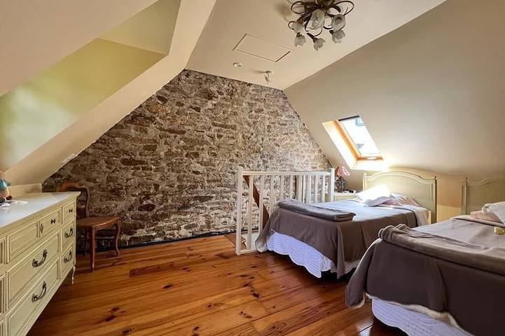 Gîte pour 8 personnes, avec jardin et jacuzzi, animaux acceptés à Tréméoc - 2