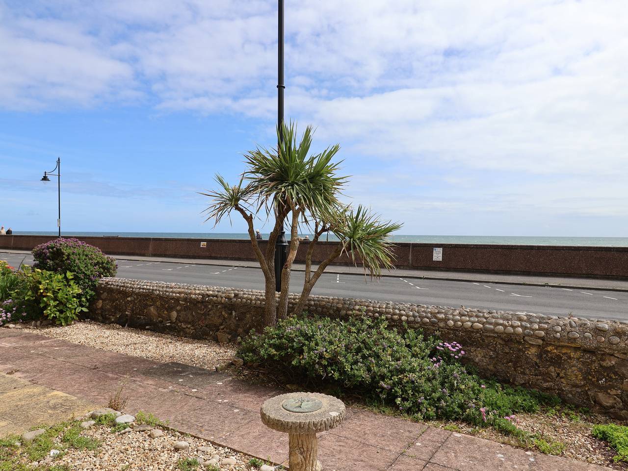 2 Lyme Mews in Seaton, Devon
