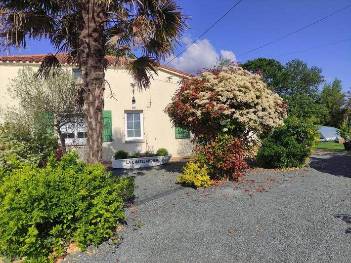 Gîte pour 6 personnes, avec jardin et piscine à Moutiers-sur-le-Lay