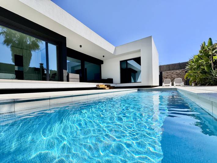 Chalet para 9 personas, con terraza y jardín en Alt Empordà - 2