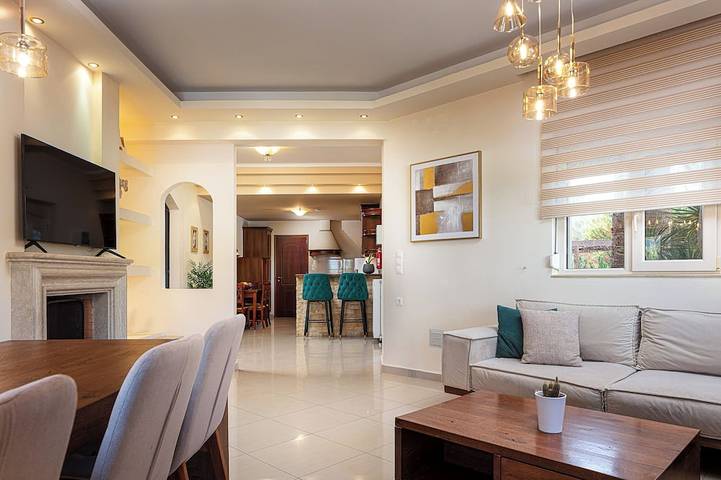 Villa Eva! Entspannen Sie am Pool, im Whirlpool und im Garten! Spielplatz & Tischtennis! in Rethymno und Umgebung