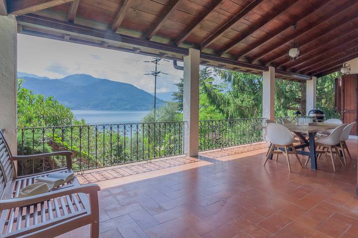 Location de vacances pour 4 personnes, avec terrasse ainsi que jardin et vue sur le lac à Lierna - 2
