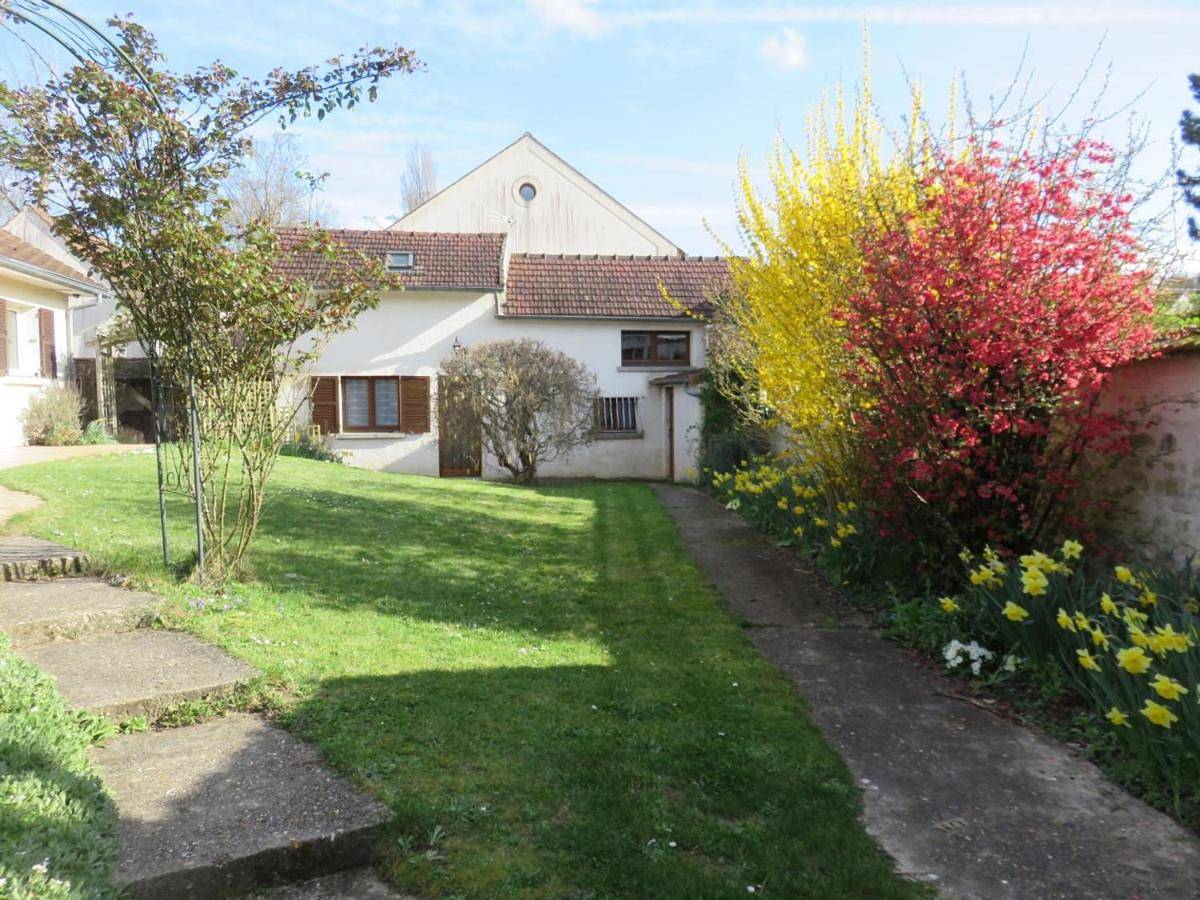 Appartement entier, Apartment in Maule, Yvelines