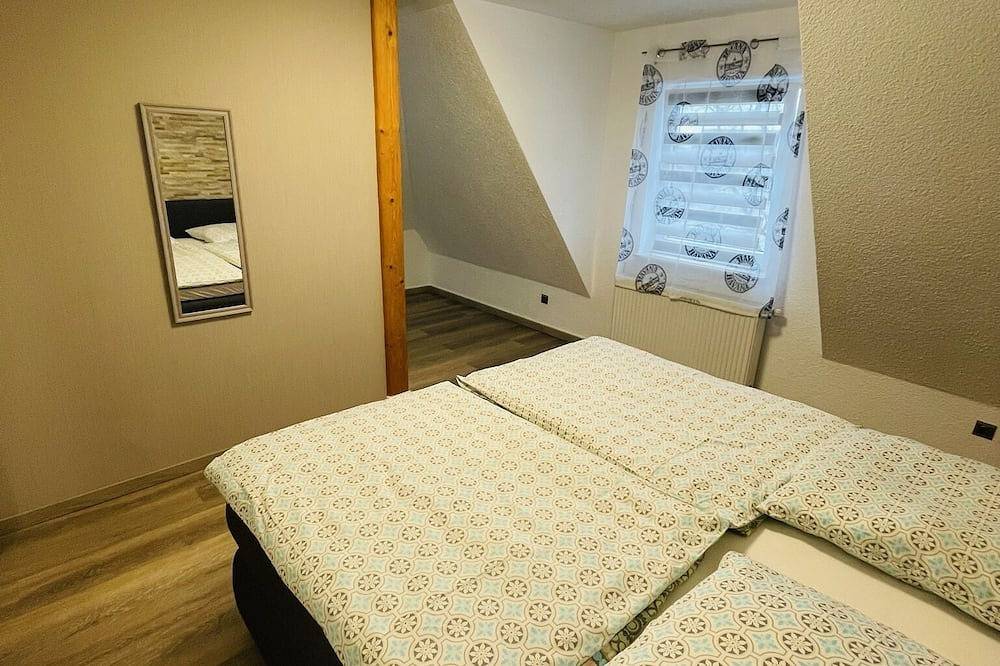 Ganze Wohnung, Easystay#3 Gemütliche Ferienwohnung in Kliniknähe mit Boxspringbett & Netflix in Bad Oeynhausen, Weserbergland