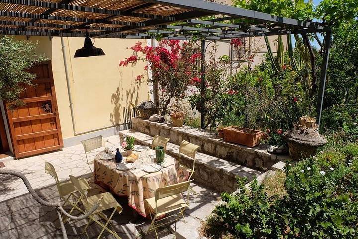 Casa vacanza per 6 persone, con terrazza e giardino in Termini Imerese