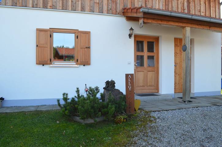 Chalet für 6 Personen, mit Seeblick und Sauna sowie Garten und Ausblick, mit Haustier im Ostallgäu - 3