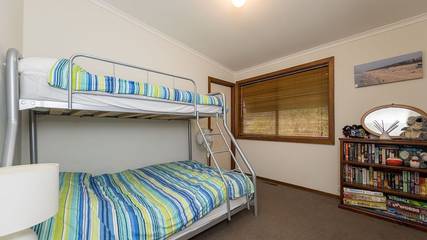 Holiday Home for 7 People in Inverloch, Bass Coast Shire, Photo 3