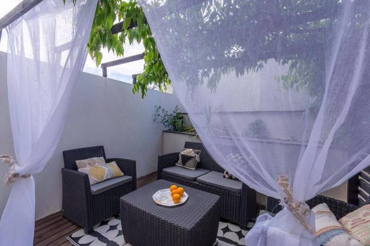 Location de vacances pour 6 personnes, avec piscine ainsi que jardin et terrasse à Valros - 4